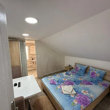 아파트 Stefan 2 수보티차