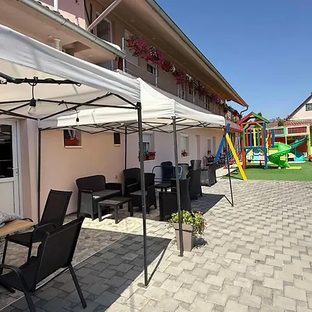 Stefan 2 아파트 수보티차