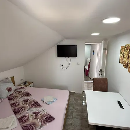 아파트 Stefan 2 *