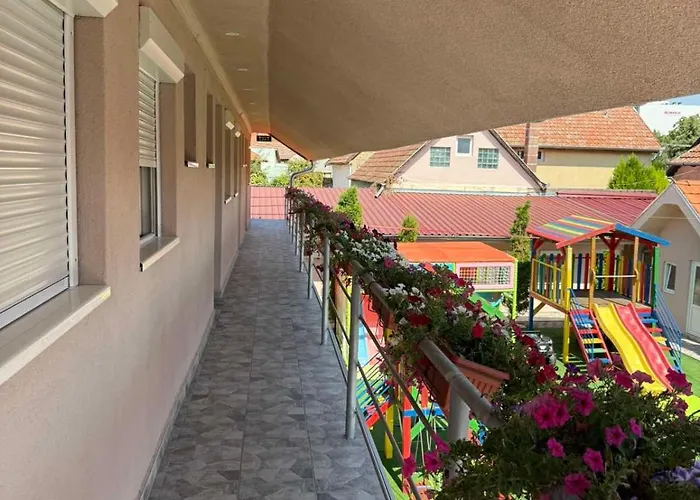 Stefan 2 アパート スボティツァ