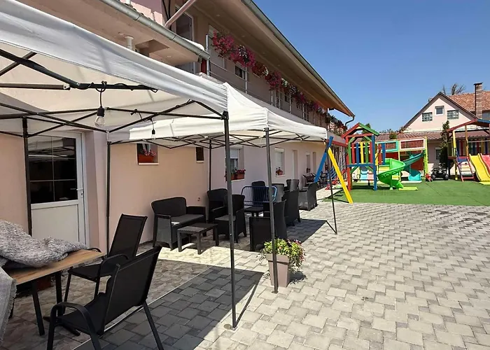 Stefan 2 アパート スボティツァ