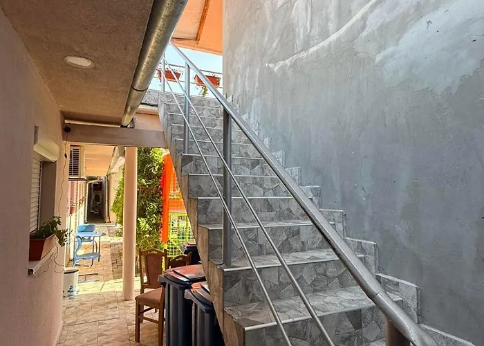 Apartament Stefan 2 *